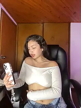 Mady_PinkのライブXXXチャット