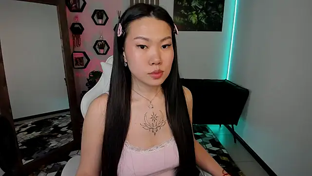 LunaPurrr Chat XXX in diretta