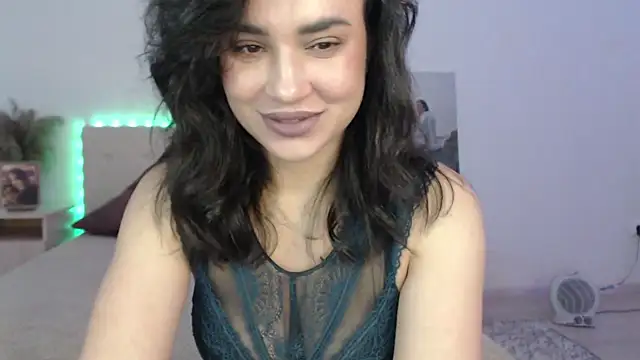 RoxannePure Chat XXX in diretta