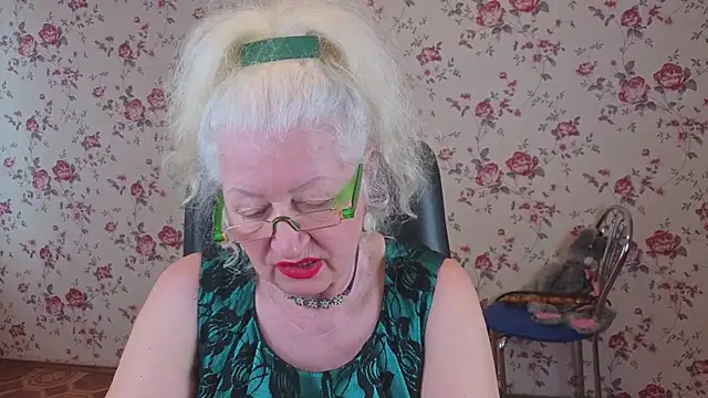 Maya_Mayflower's Live XXX Chat