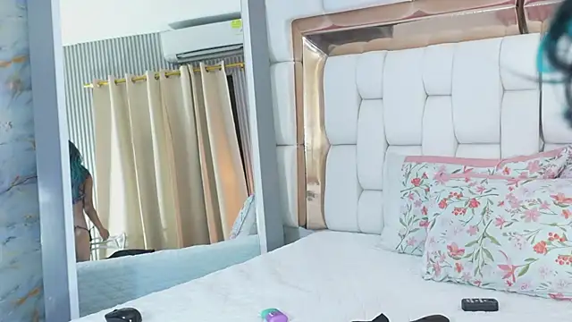 Chat XXX Live kinkylittlegirll