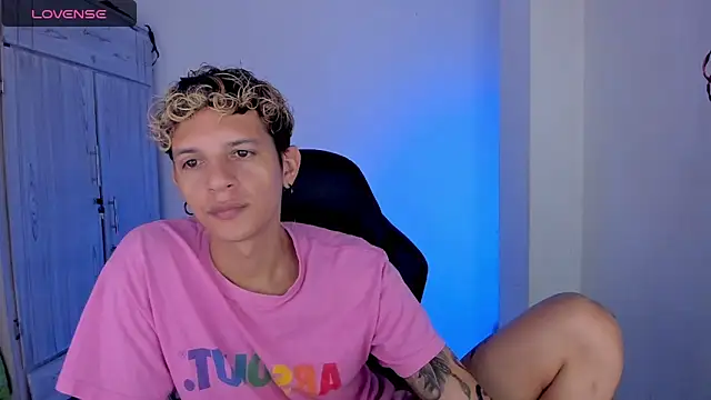 tylernova Live XXX-chat