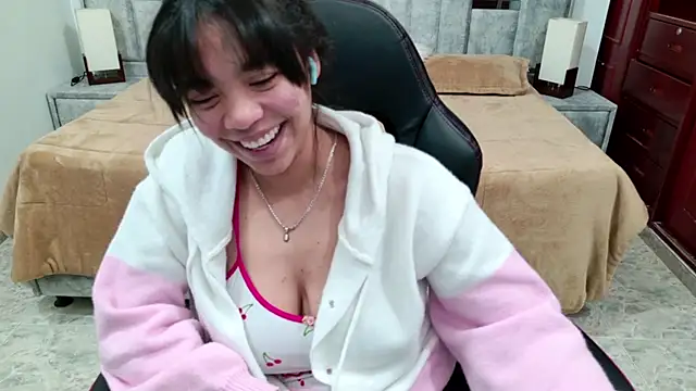 laureentt_ – Live XXX-chat