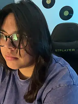 miacanela_xo 现场XXX聊天