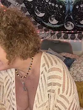 Chat XXX en directo de SuzyCatzz