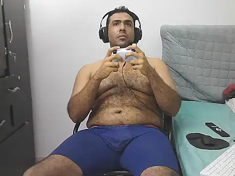 AlphaLatinoBear's Webcam Show