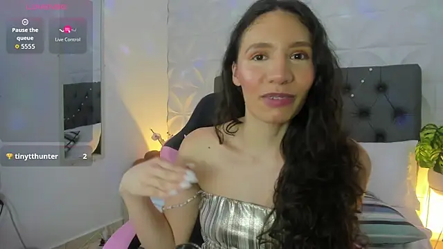 دردشة valeryn__rosse الجنسية المباشرة