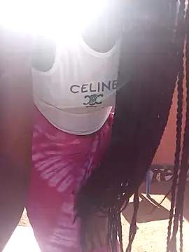 AishaBashilah 即時 XXX 聊天