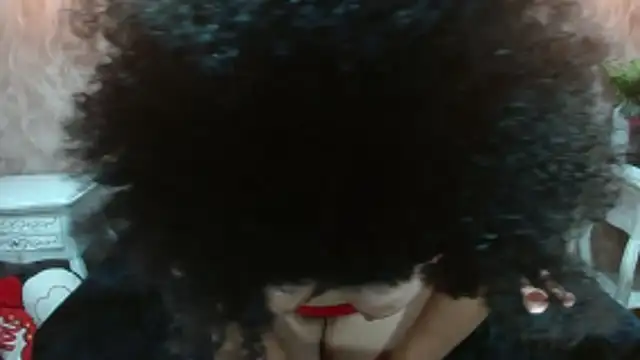 KeniaLovex 即時 XXX 聊天