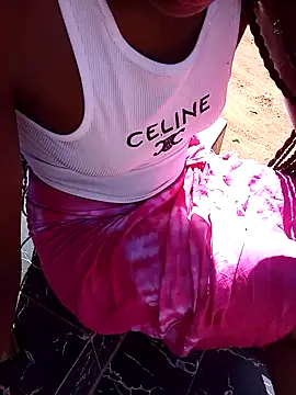 AishaBashilah Adlı Modelin Canlı XXX Sohbeti