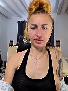 kylie_blck Adlı Modelin Canlı XXX Sohbeti