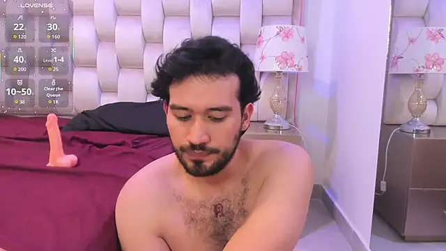 AdrianSith Show in webcam