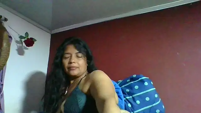 DianaOchoa_のライブXXX  チャット