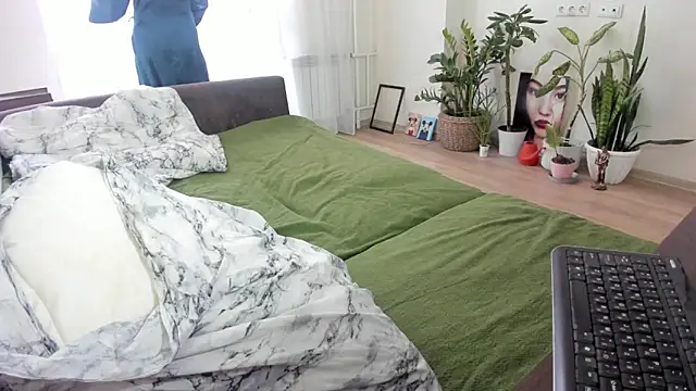 More_for_Jen Adlı Modelin Canlı XXX Sohbeti