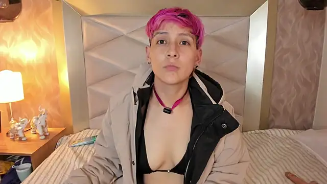 DannyRouds Adlı Modelin Canlı XXX Sohbeti