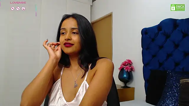 Lili666_ élő XXX-chatje