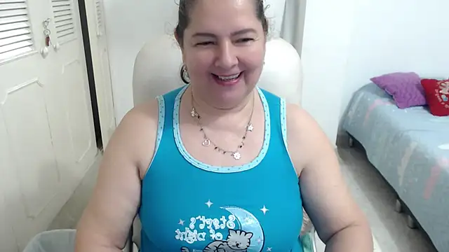 leonela_69's Live XXX Chat