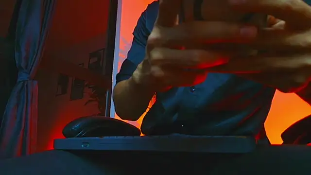 ALPHA_DOMINUS_ live XXX chat