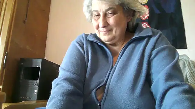 ExquisiteMature's Live XXX Chat