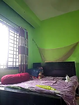 Chatroom XXX en direct de Aruna-1