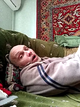 Show modela Pineapple04 na web-kameri