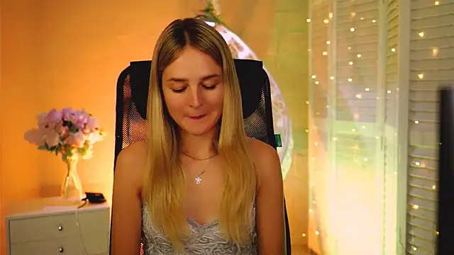 Онлайн чат XXX DeboraLarson