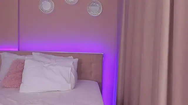 XXX chat uživo modela Emily_Sheen