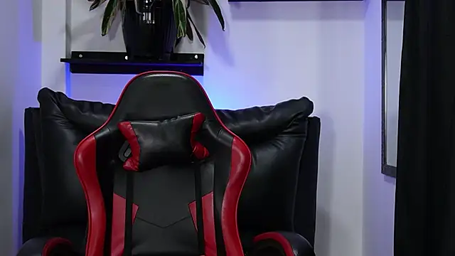 XXX chat uživo modela sari_belle