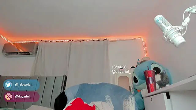 XXX chat uživo modela Yellowranger1