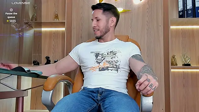 Show modela George_Diesell na web-kameri