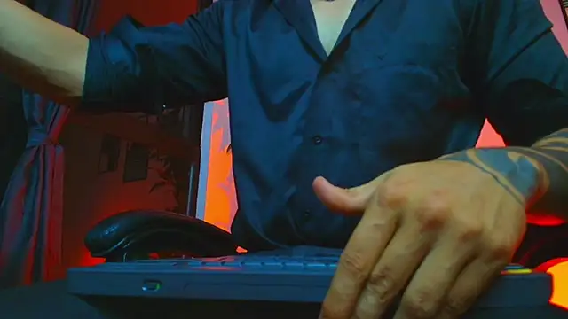 ALPHA_DOMINUS_: απευθείας συνομιλία ΧΧΧ