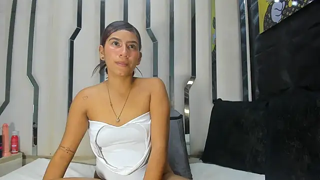 MilaDivine Live XXX-chat