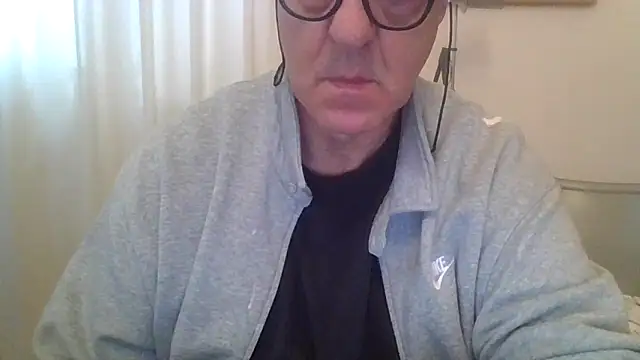 ANONIMO7735 在線直播表演