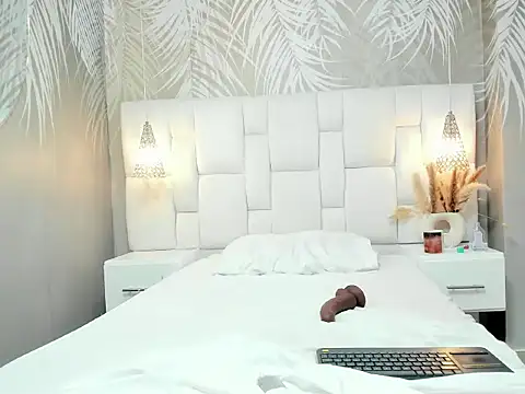 your_sissytrans webcam show