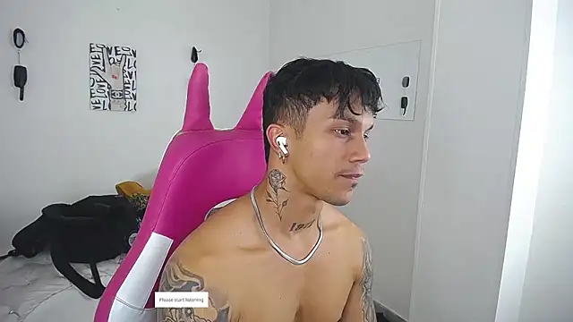 Leonard_Price Live XXX Chat