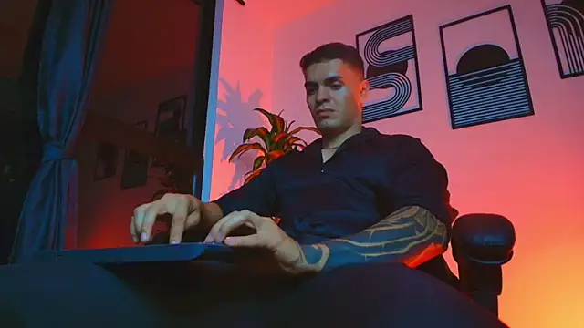 ALPHA_DOMINUS_ – Naživo XXX chat