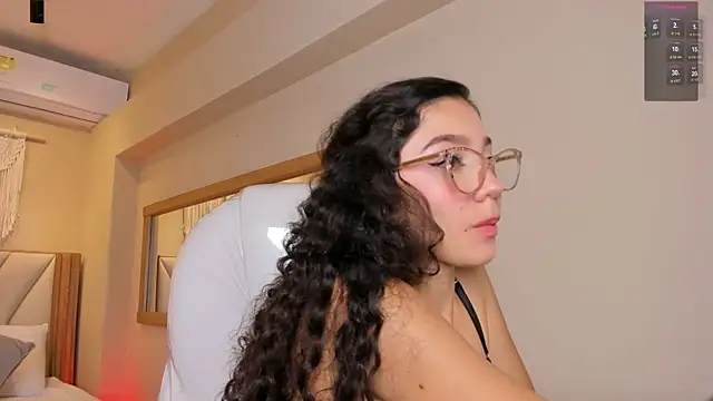 DulceAnngelのライブXXXチャット