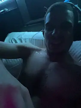 daddyshomeee_ Chat XXX live