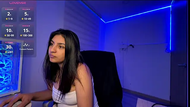 cloe_small Live XXX Chat