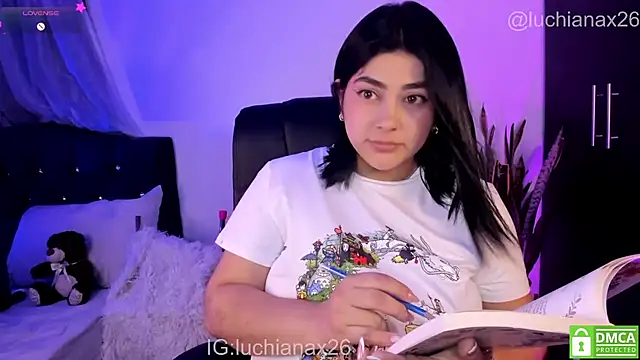 lucy26_ Adlı Modelin Canlı XXX Sohbeti