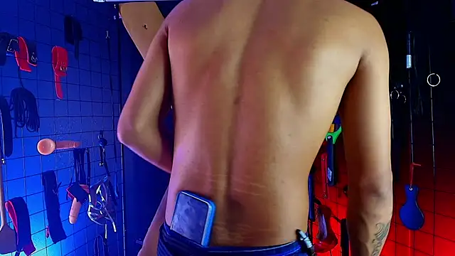 Magnus_bdsm Adlı Modelin Canlı XXX Sohbeti