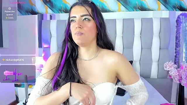 Chat +18 de IsaDiiaz ao vivo