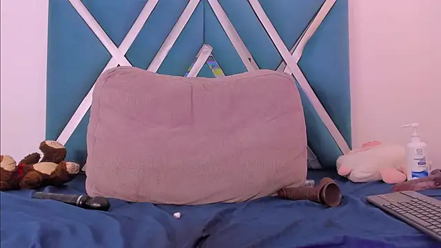 aniemorningstar's Live XXX Chat