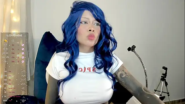 AlinaLukyanova's Live XXX Chat