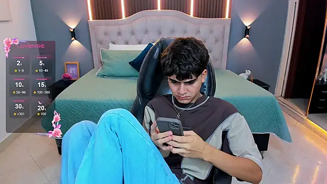 Tommy18__ Live XXX-Chat