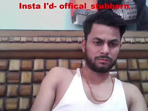 Chatroom XXX en direct de Stubborndesiboy