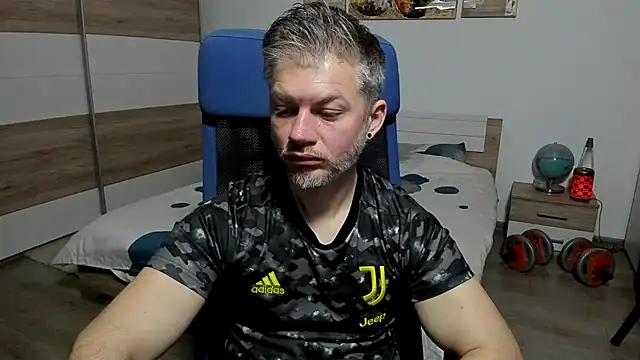 Chatroom XXX en direct de RobbyShawz