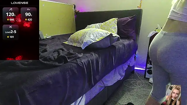 Chat XXX en directo de Blondiewithanass