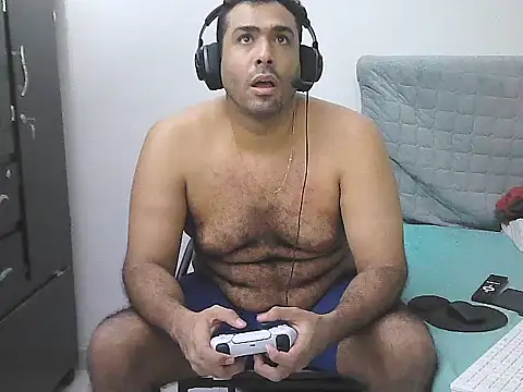 AlphaLatinoBearのライブXXXチャット