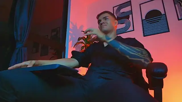 ALPHA_DOMINUS_: онлайн-секс-чат